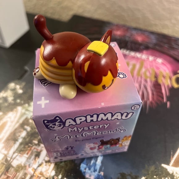 Bonkers Toys Nib Aphmau Meemeows Suprise Figure Pancake Cat Mini